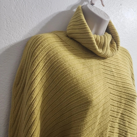 ANTHROPOLOGIE MOTH Tisbury Turtleneck Sweater Yellow Size XS - Picture 5 of 11